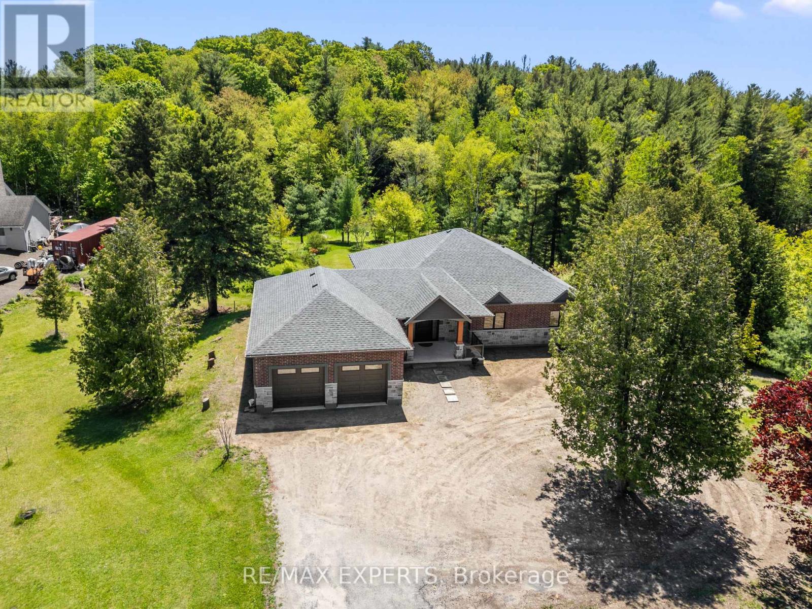 211 PINE AVENUE, Caledon, Ontario