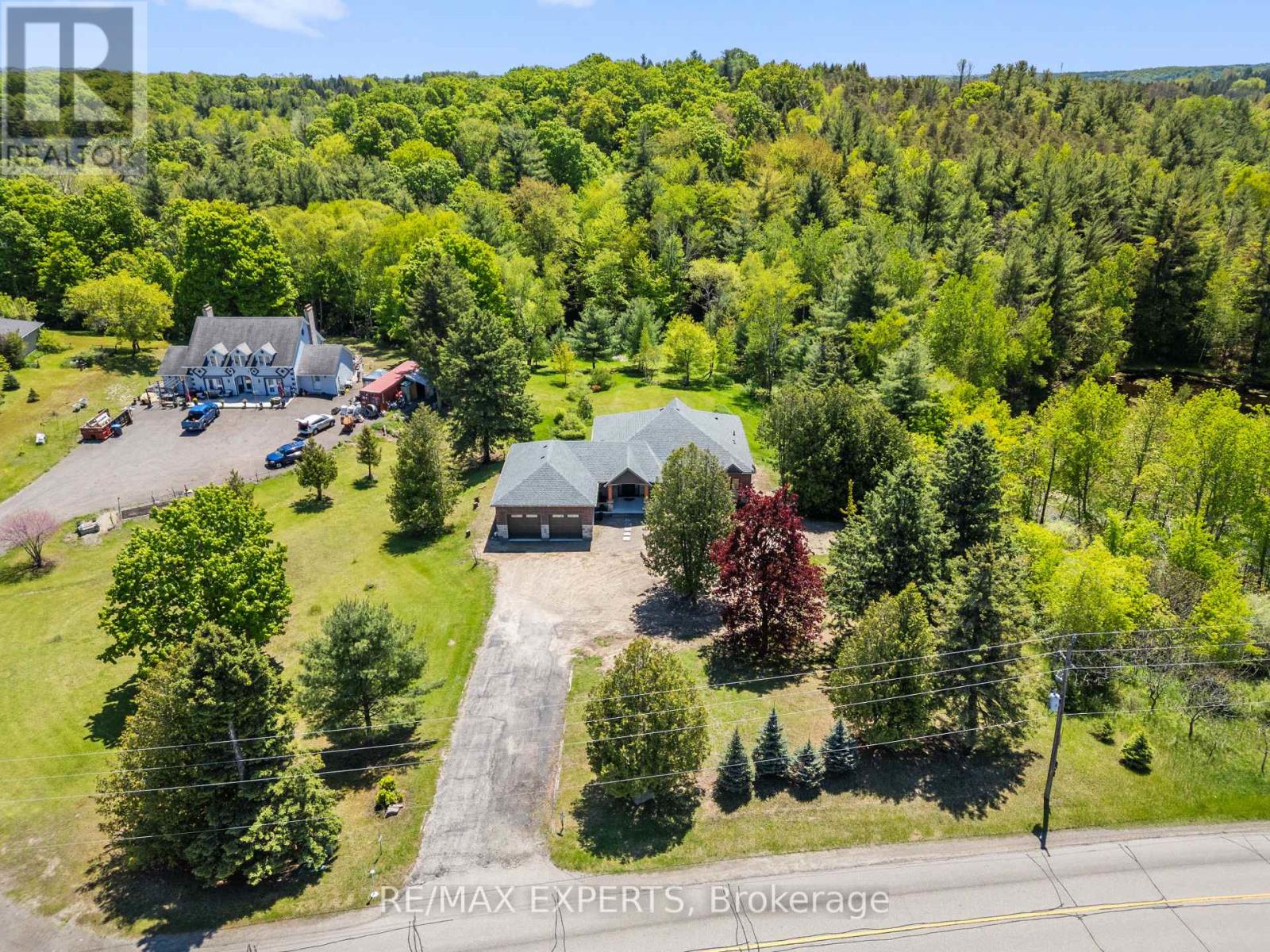 211 Pine Avenue, Caledon, Ontario  L7E 3S7 - Photo 2 - W12181860
