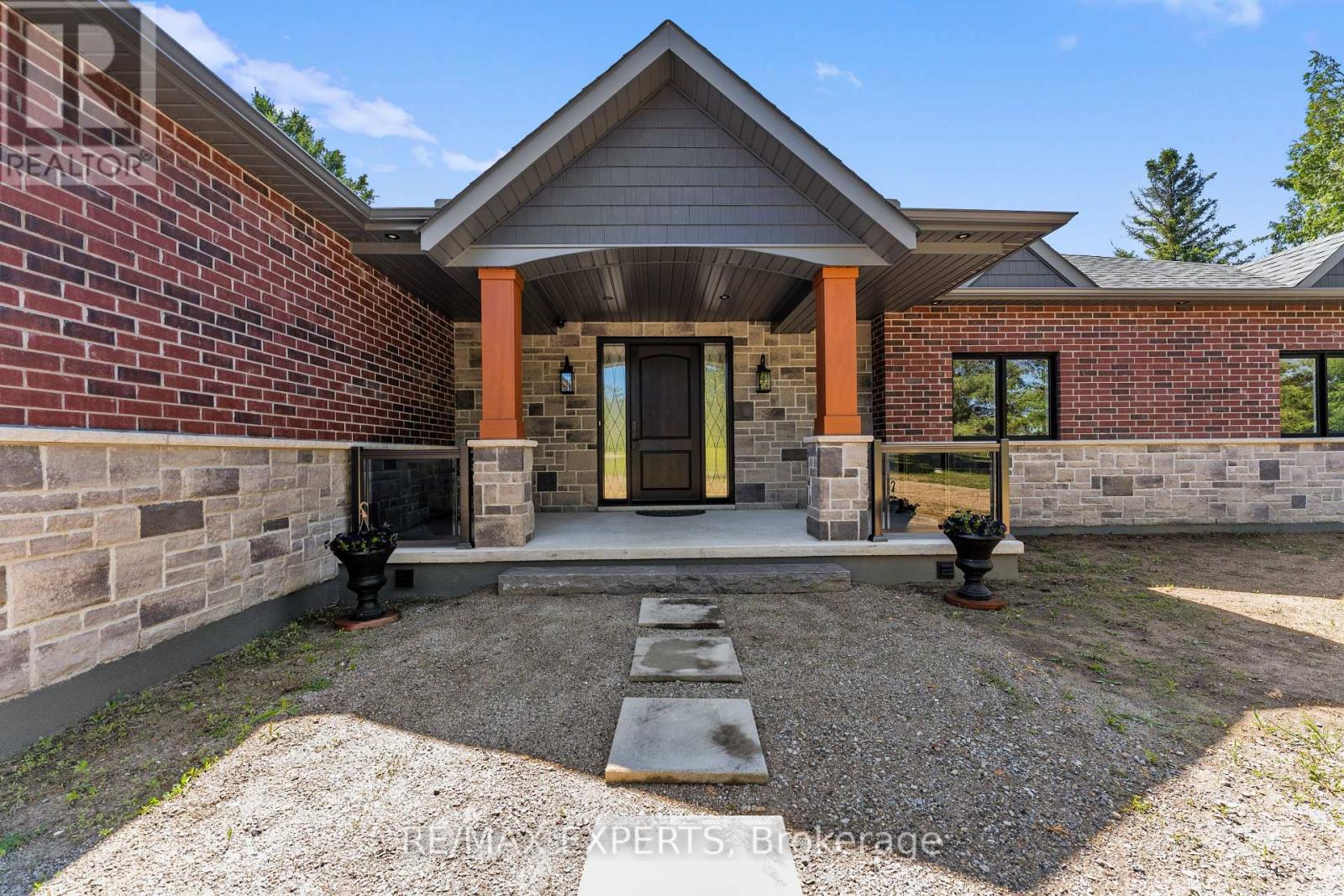 211 Pine Avenue, Caledon, Ontario  L7E 3S7 - Photo 6 - W12181860