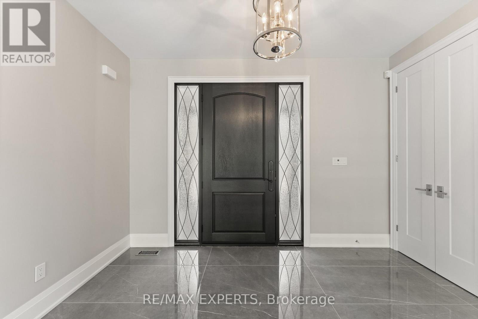 211 Pine Avenue, Caledon, Ontario  L7E 3S7 - Photo 7 - W12181860