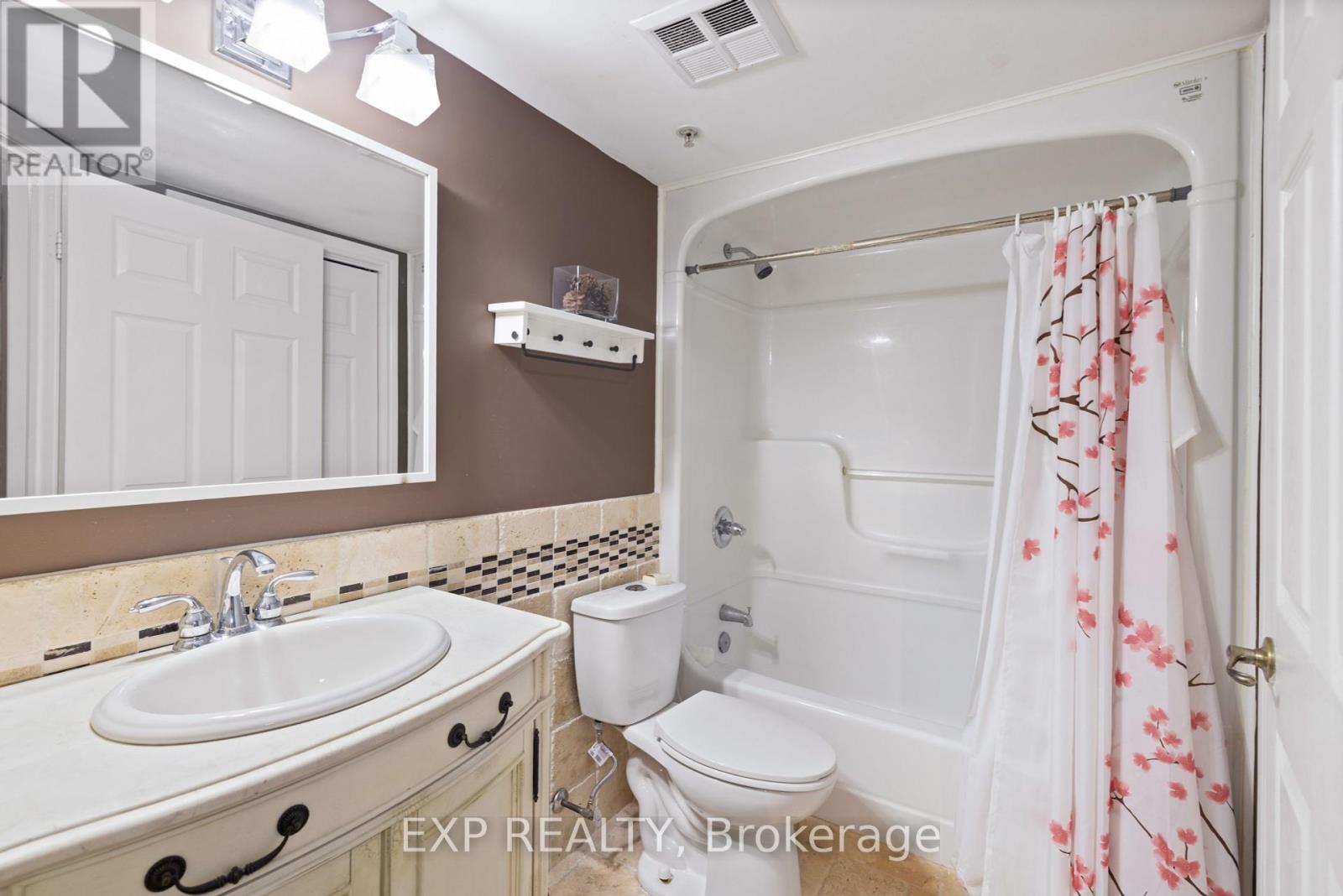 404 - 1470 Bishops Gate, Oakville, Ontario  L6M 4N5 - Photo 12 - W12181872
