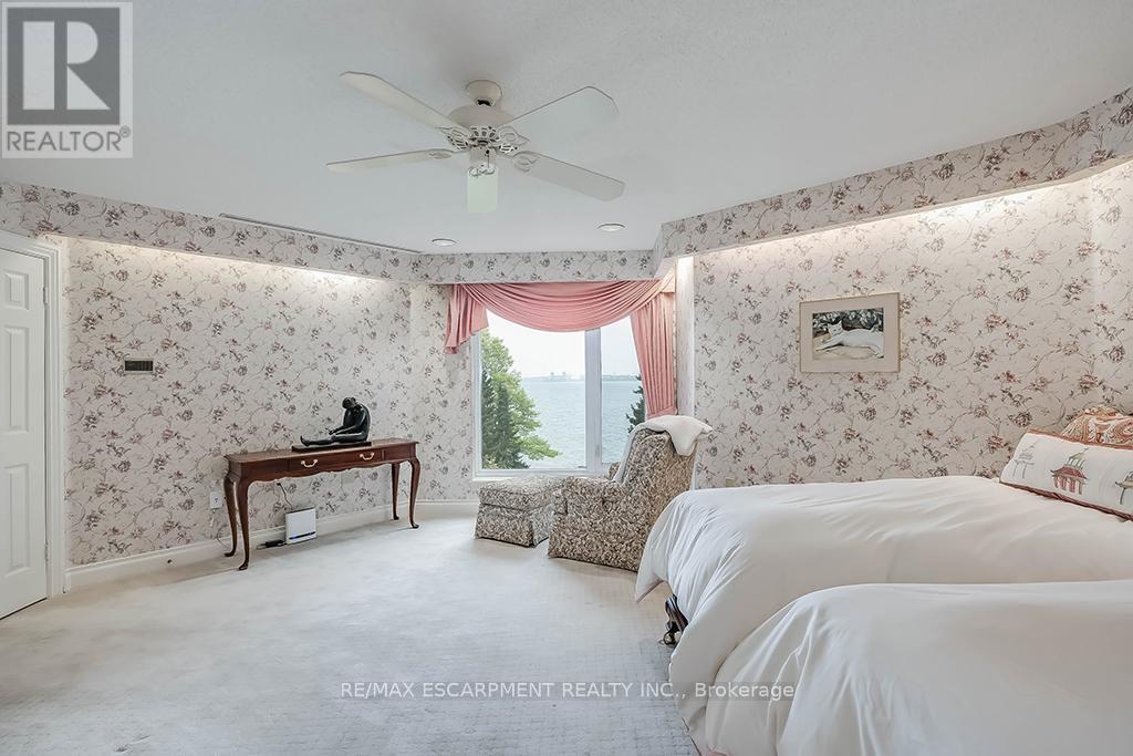 23 - 2220 Lakeshore Road, Burlington, Ontario  L7R 4G7 - Photo 25 - W12181873