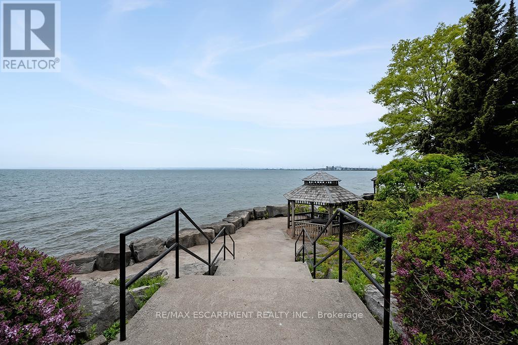 23 - 2220 Lakeshore Road, Burlington, Ontario  L7R 4G7 - Photo 40 - W12181873