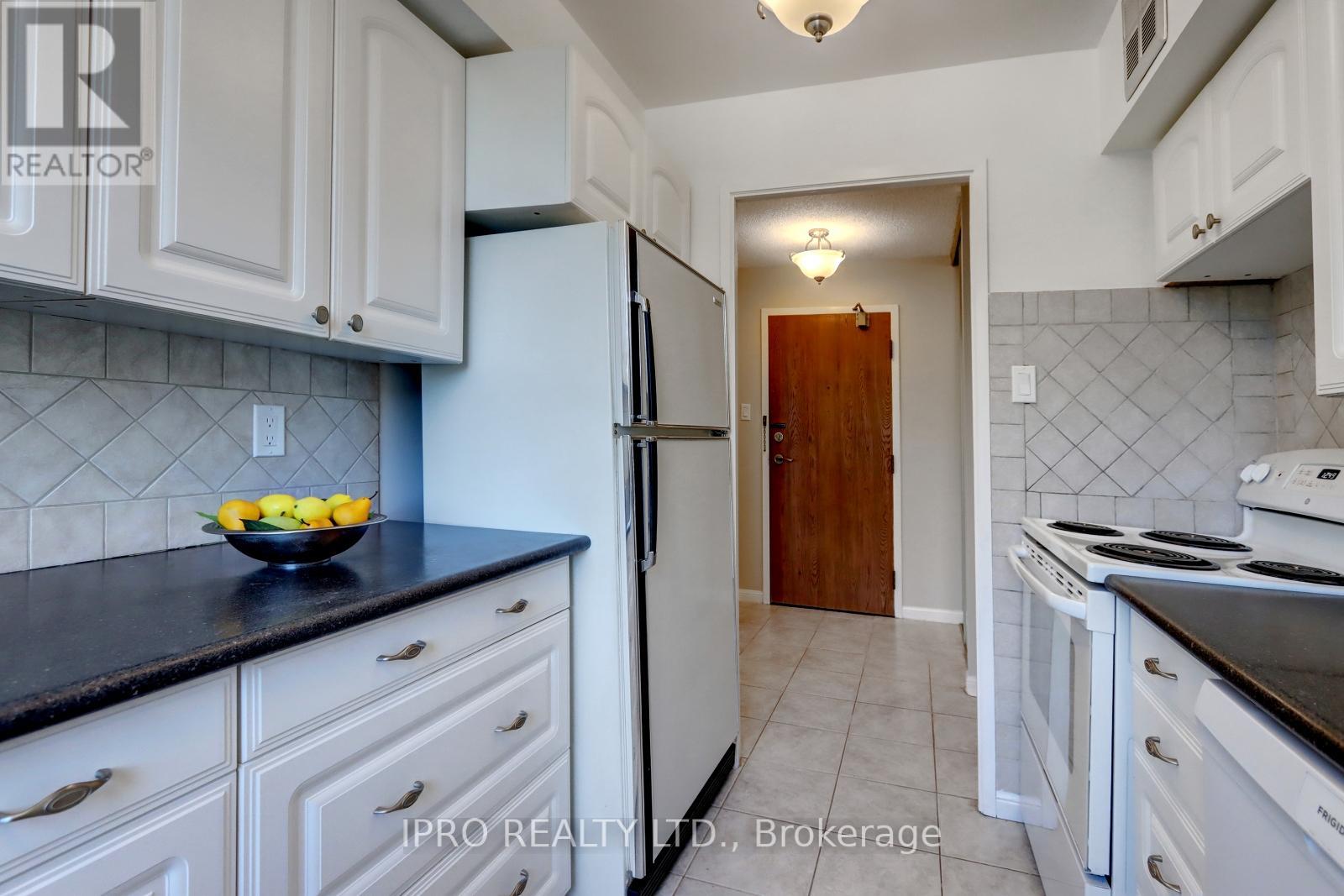 303 - 6500 Montevideo Road, Mississauga, Ontario  L5N 3T6 - Photo 13 - W12181898