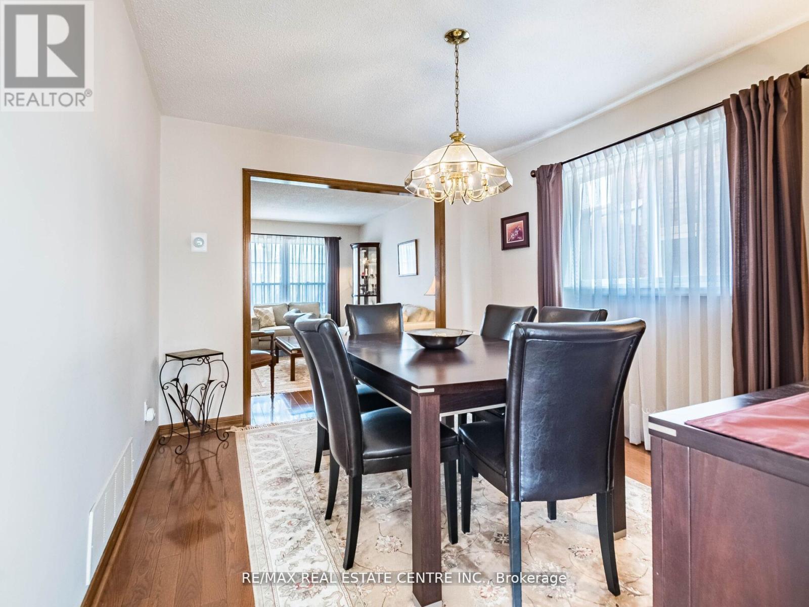 34 Inverary Drive, Brampton, Ontario  L6W 3Y5 - Photo 13 - W12181921