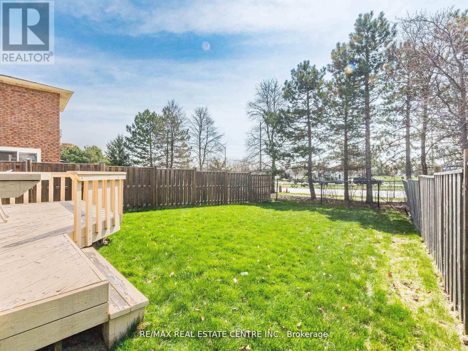 34 Inverary Drive, Brampton, Ontario  L6W 3Y5 - Photo 42 - W12181921
