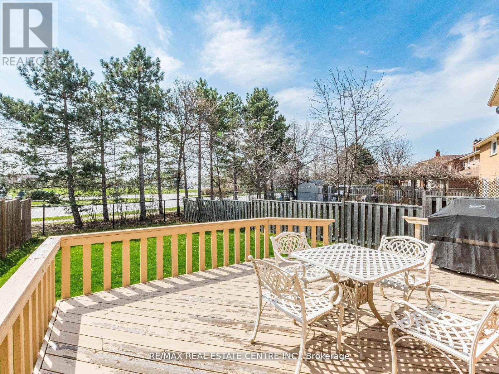 34 Inverary Drive, Brampton, Ontario  L6W 3Y5 - Photo 47 - W12181921