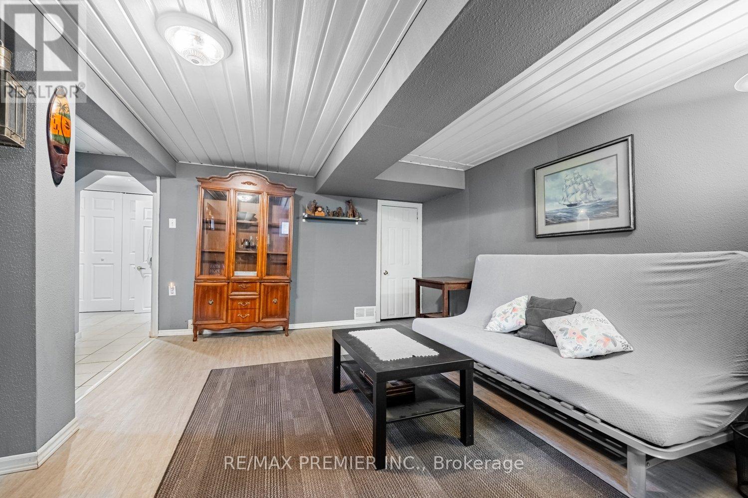 32 Genthorn Avenue, Toronto, Ontario  M9W 2S7 - Photo 21 - W12181946
