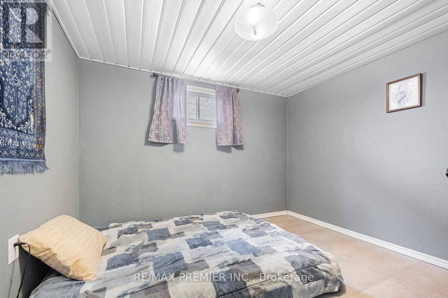 32 Genthorn Avenue, Toronto, Ontario  M9W 2S7 - Photo 23 - W12181946
