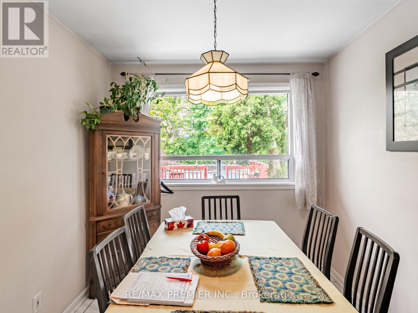 32 Genthorn Avenue, Toronto, Ontario  M9W 2S7 - Photo 7 - W12181946