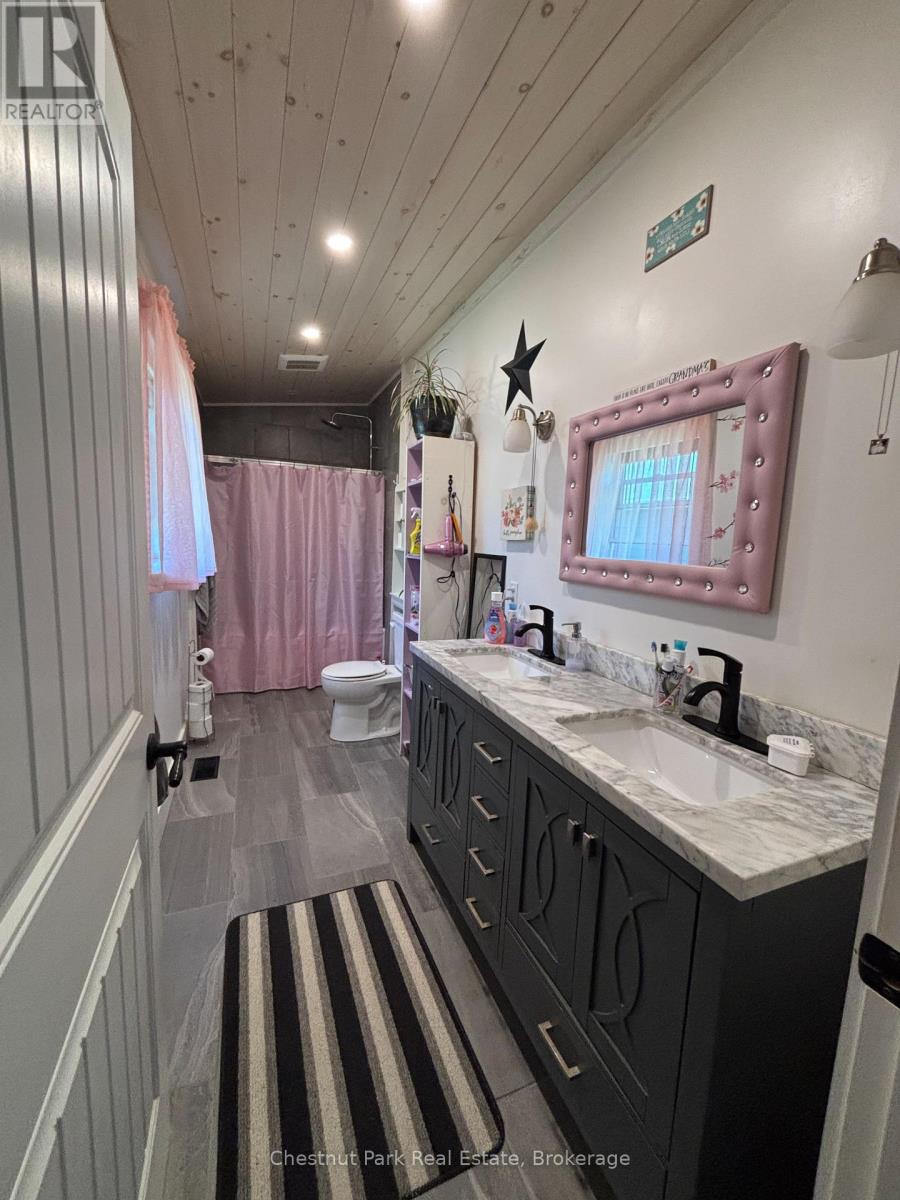 175 Crescent Drive, Gravenhurst, Ontario  P1P 1L4 - Photo 22 - X12181987