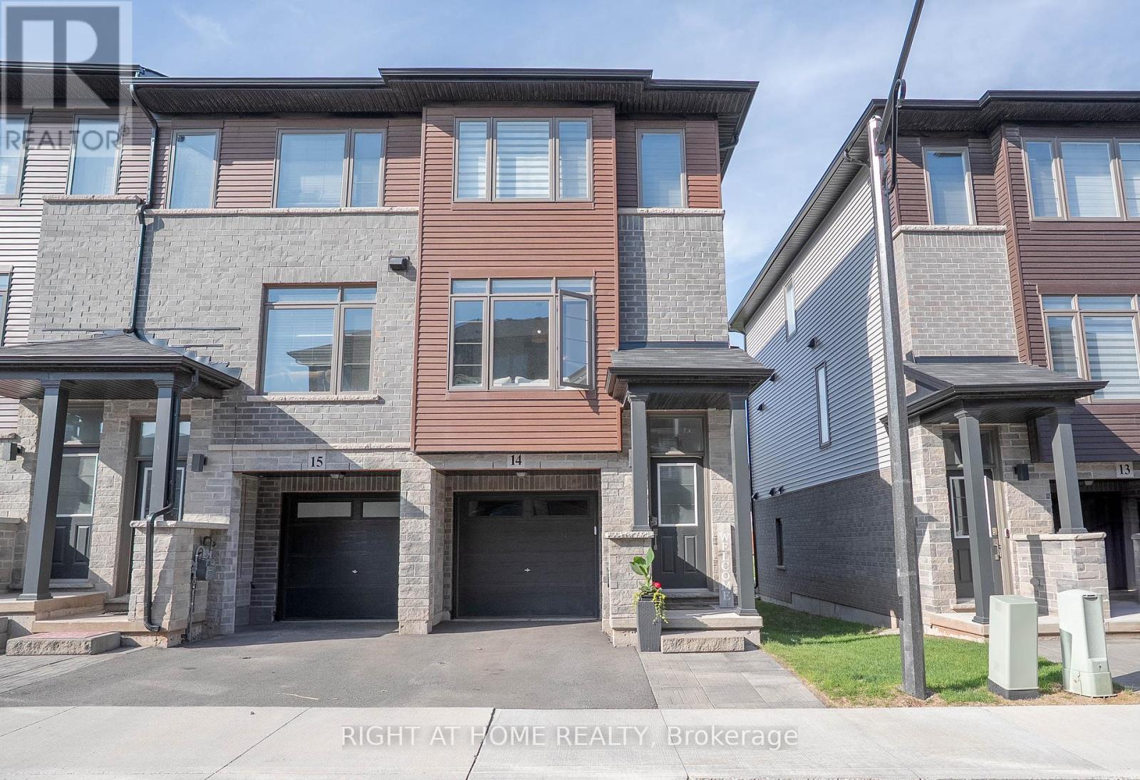 14 - 575 WOODWARD AVENUE, Hamilton, Ontario