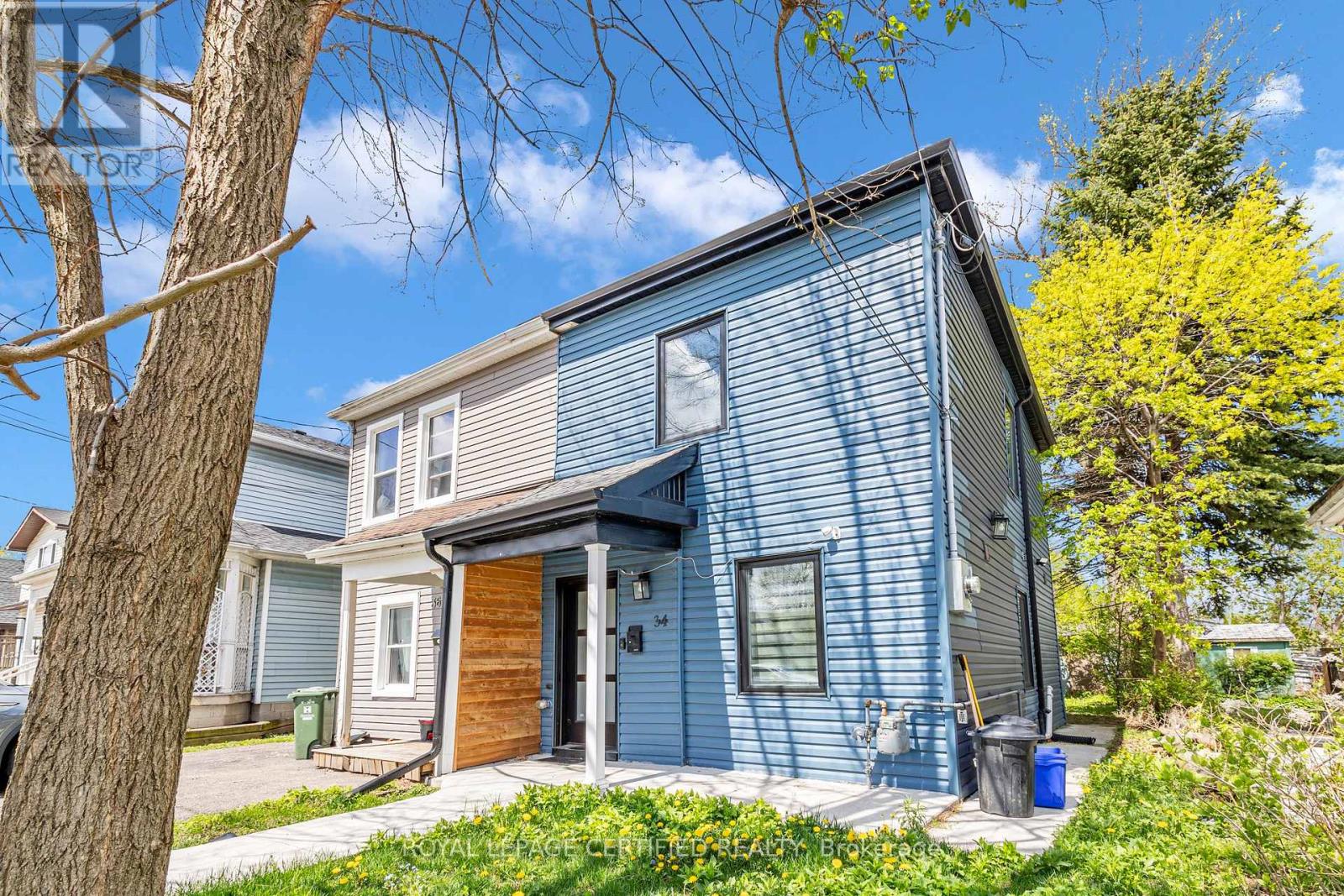 34 Ward Avenue, Hamilton, Ontario  L8S 2E6 - Photo 1 - X12181947