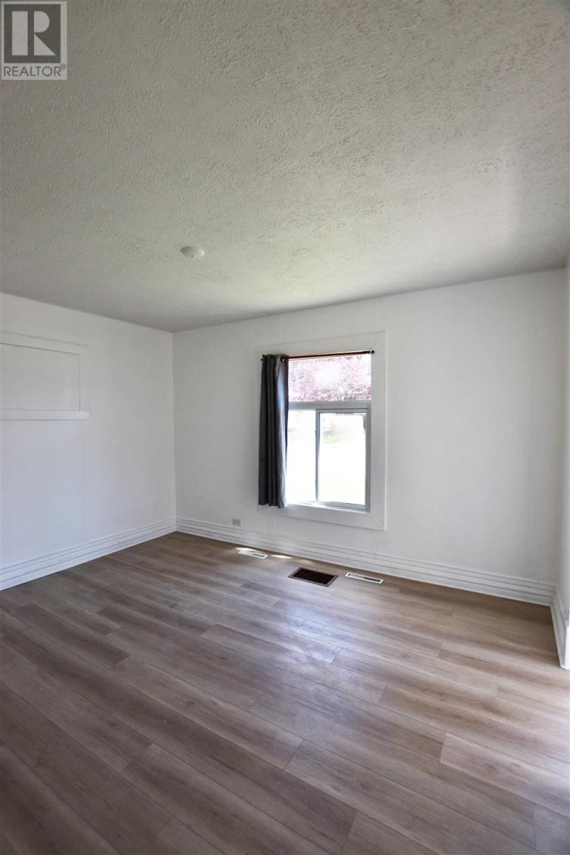 499 Bush St, Sault Ste Marie, Ontario  P6C 3H6 - Photo 9 - SM251321