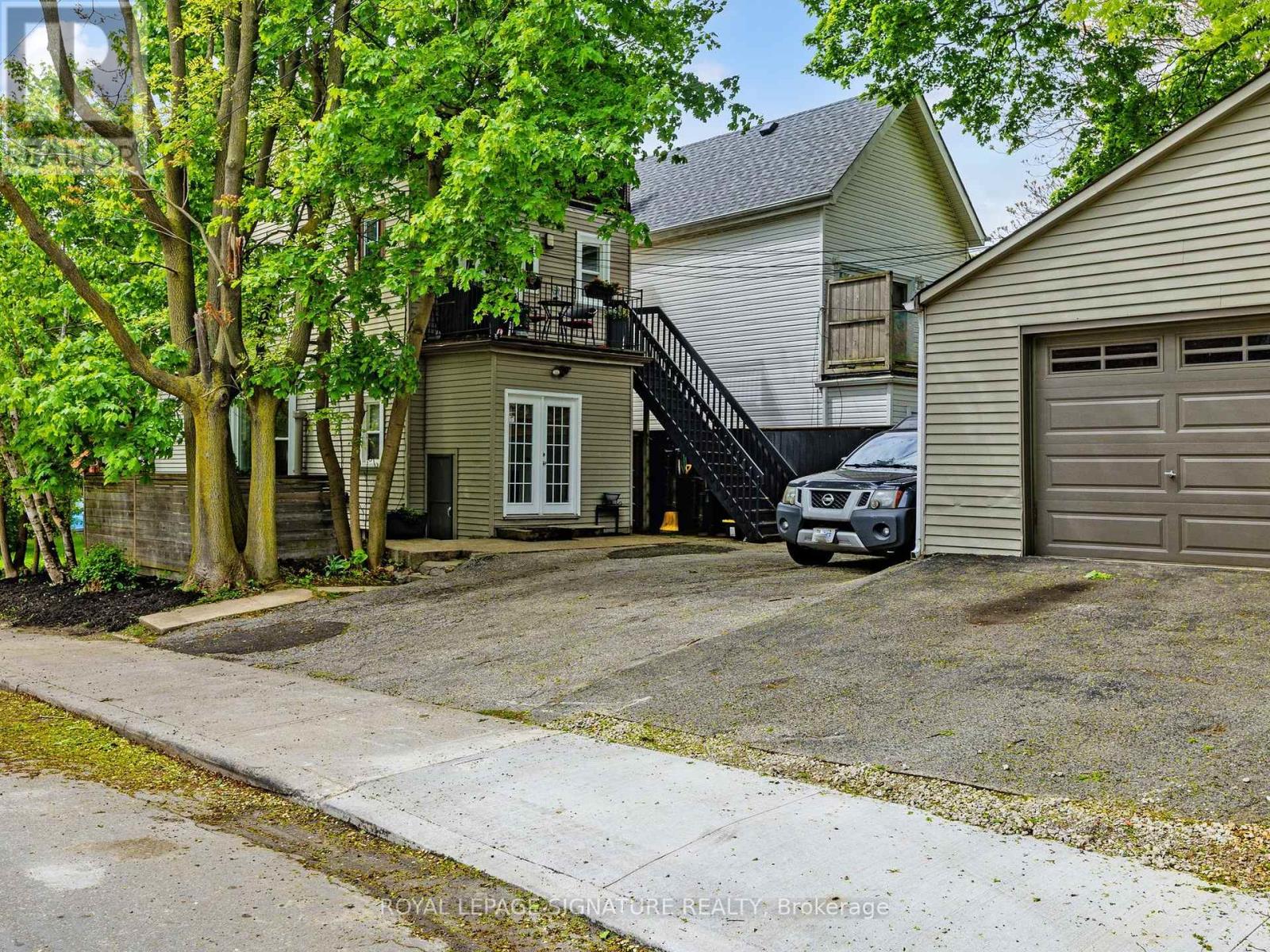 8 Fairford Avenue, Toronto (Greenwood-Coxwell), Ontario  M4L 2J6 - Photo 46 - E12181464