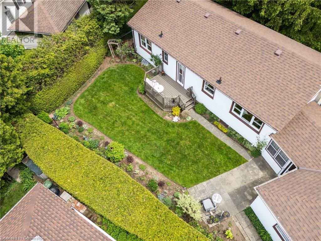Property at 12 CARRINGTON Court image 4