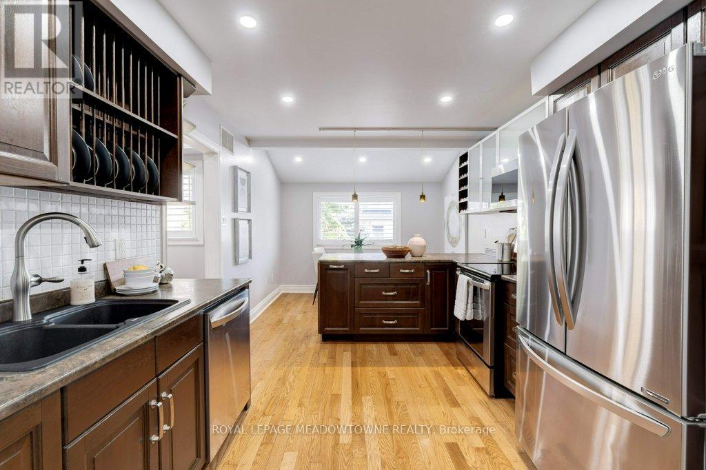 10 - 336 Queen Street S, Mississauga, Ontario  L5M 1M2 - Photo 6 - W12116438