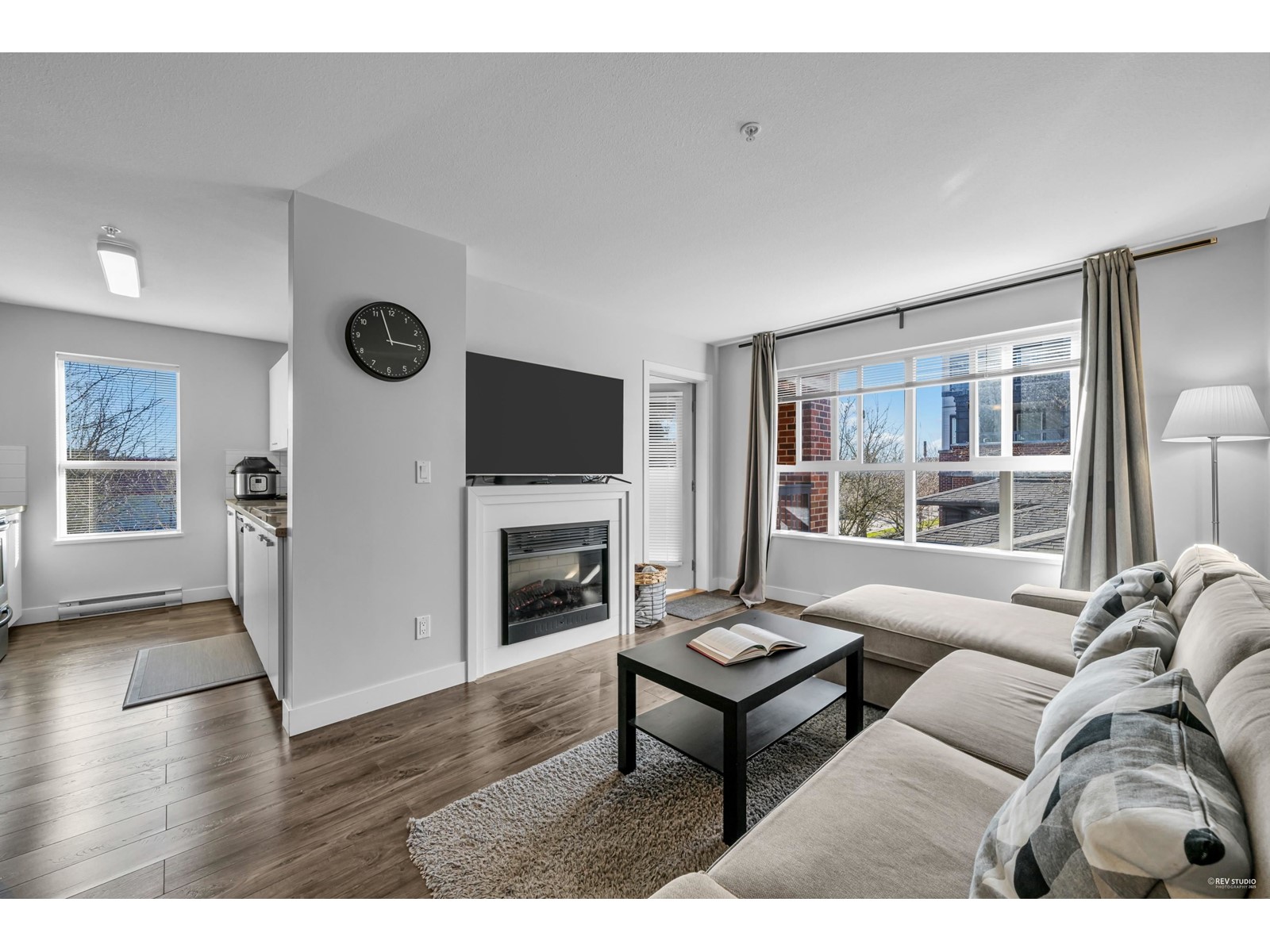 204 6815 188 STREET, surrey, British Columbia