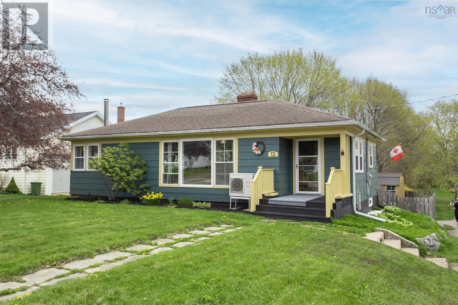 12 Connaught Avenue, Middleton, Nova Scotia  B0S 1P0 - Photo 2 - 202510015
