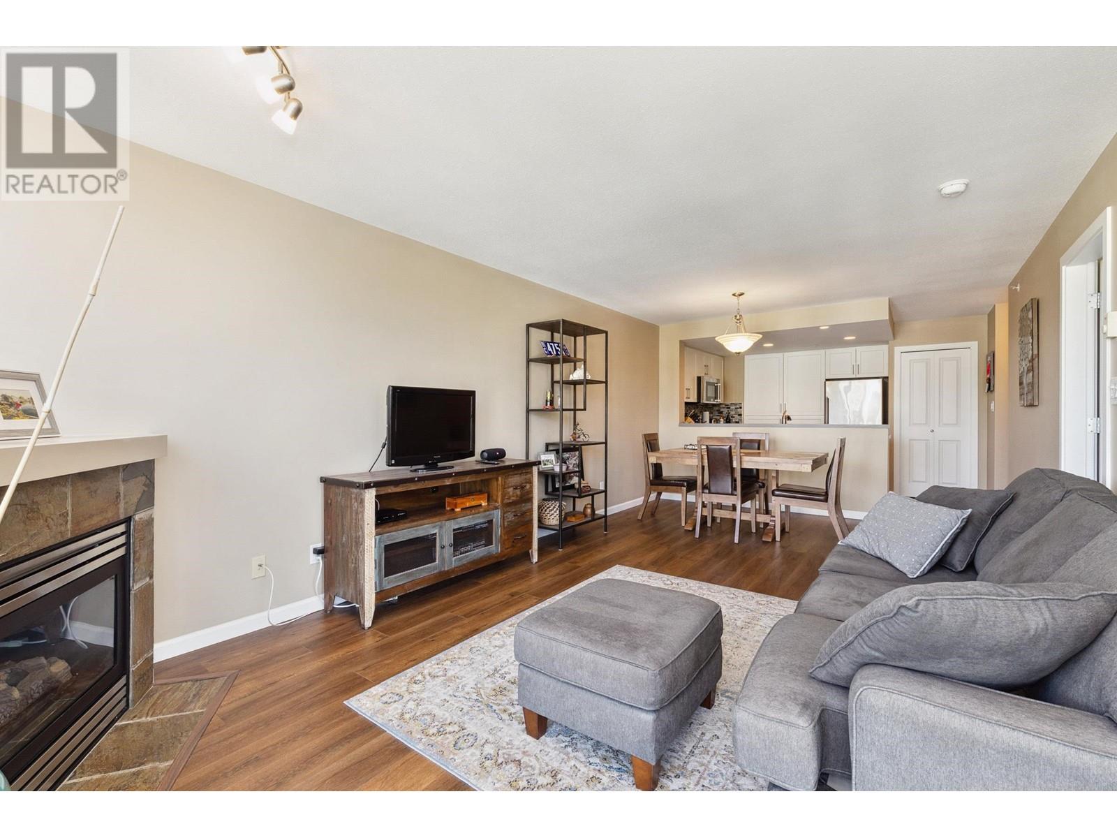1706 235 Guildford Way, Port Moody, British Columbia  V3H 5L8 - Photo 5 - R3007823