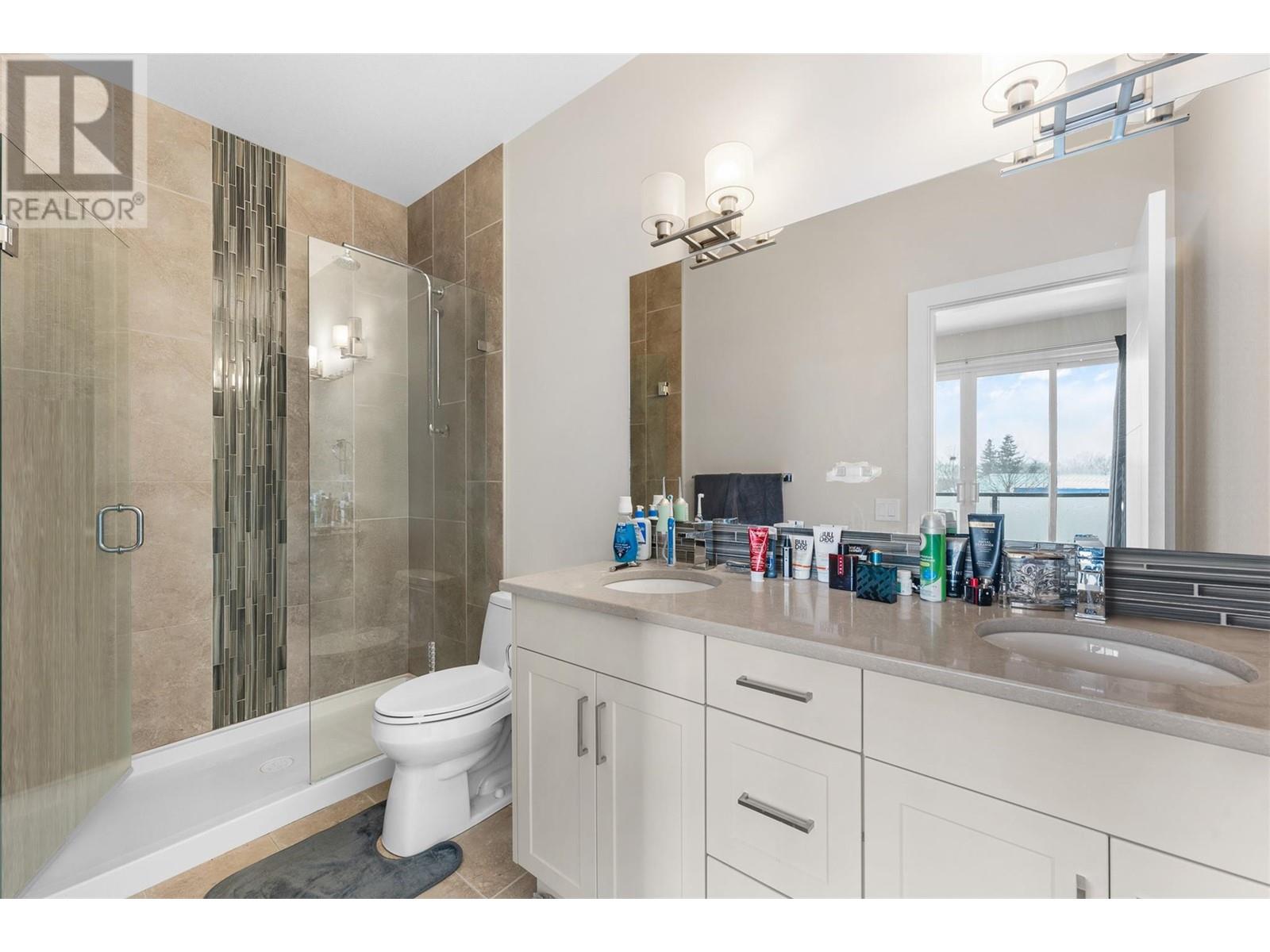 1102 Cameron Avenue Unit# 3, Kelowna, BC V1Y0B2