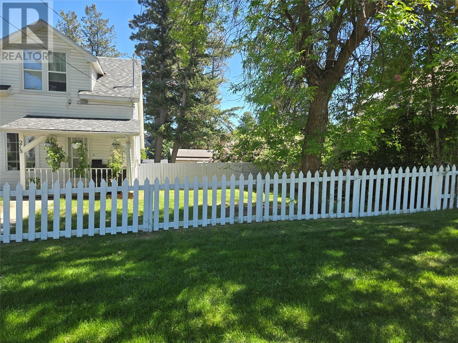 218 12th Avenue S, Cranbrook, British Columbia  V1C 2S3 - Photo 2 - 10349853