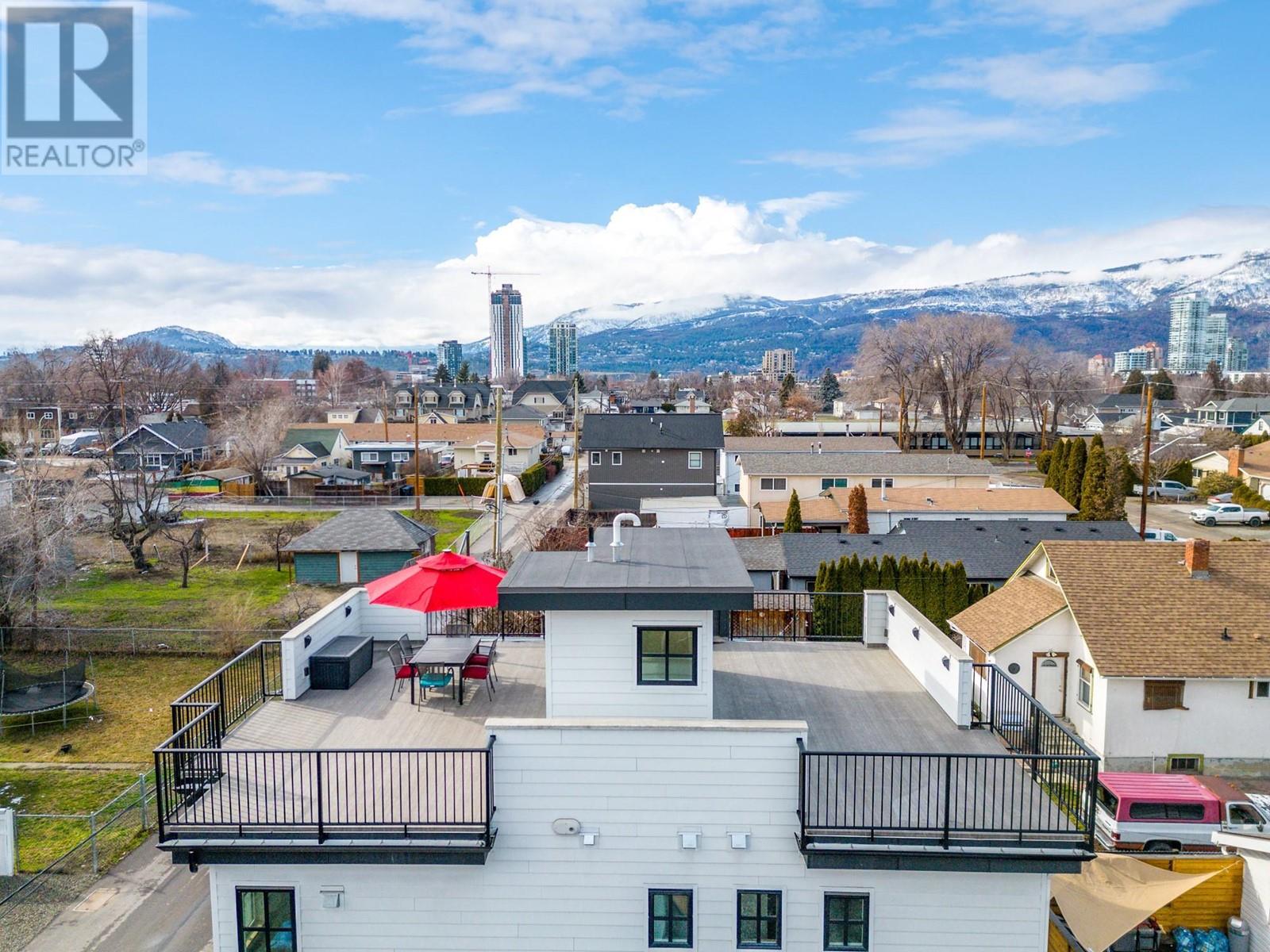 1053 Martin Avenue Unit# 2, Kelowna, BC V1Y6V6