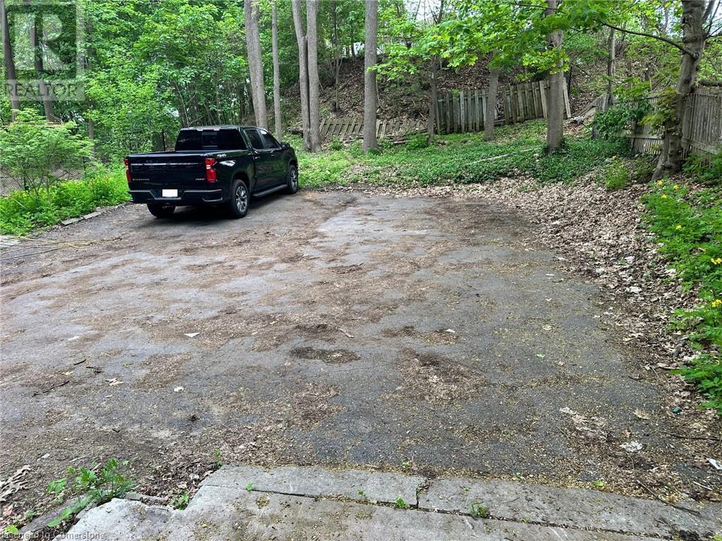 57 Kennedy Street, Brantford, Ontario  N3R 2C7 - Photo 11 - 40732316