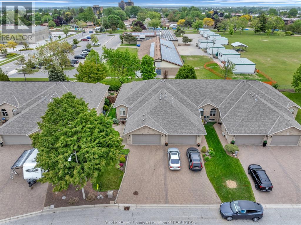 10 Queens Hill Crescent, Leamington, Ontario  N8H 5M6 - Photo 3 - 25013502