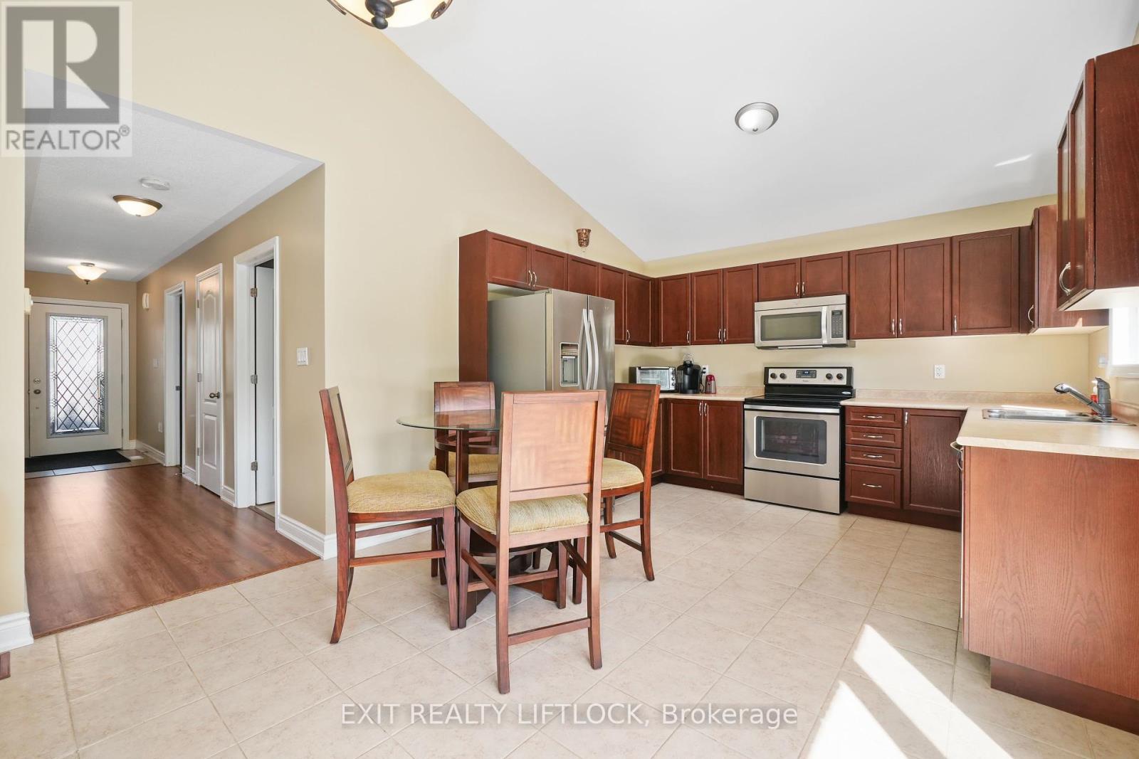 36 White Hart Lane, Trent Hills, Ontario K0L 1Y0 - Photo 5 - X12095751