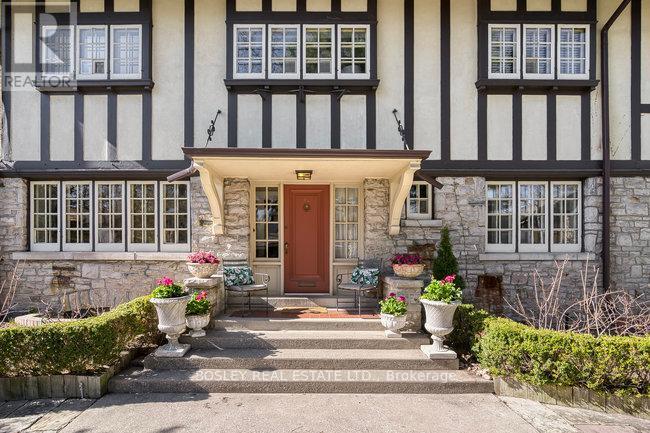 40 Castle Frank Crescent, Toronto, Ontario  M4W 3A3 - Photo 3 - C12111168