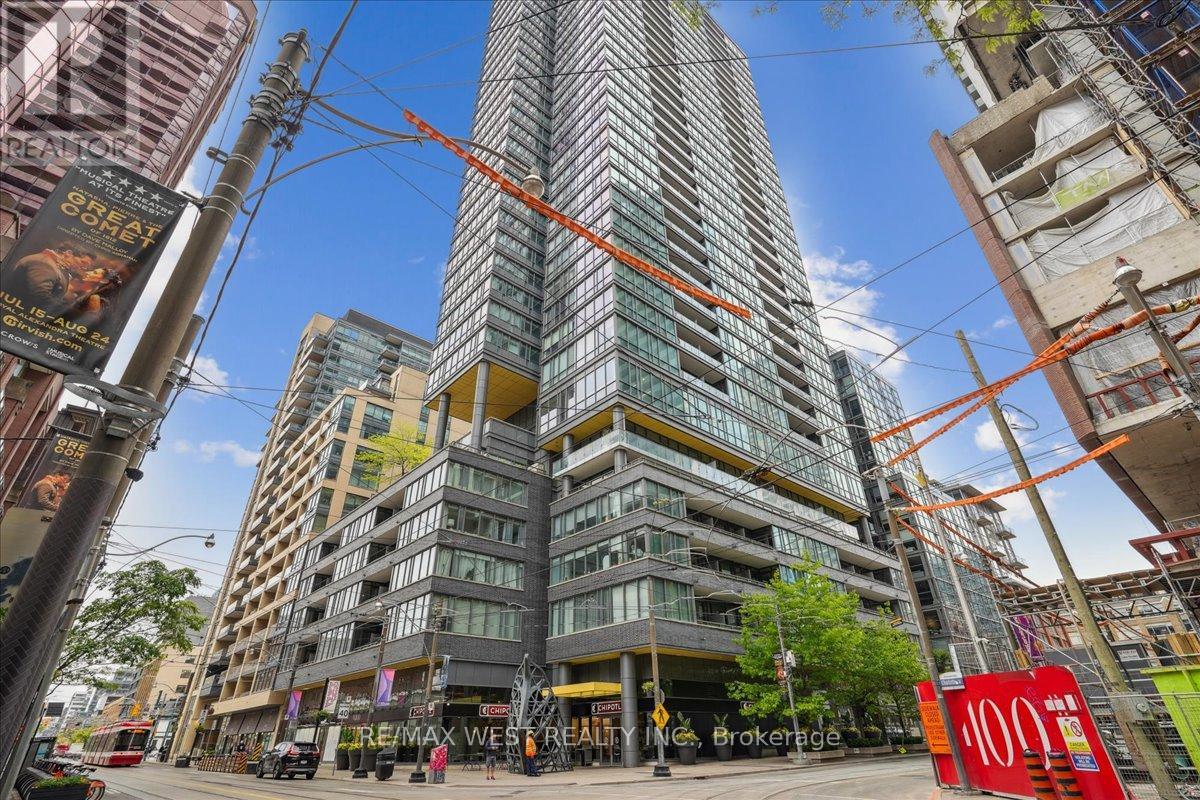 1106 - 8 CHARLOTTE STREET, Toronto, Ontario