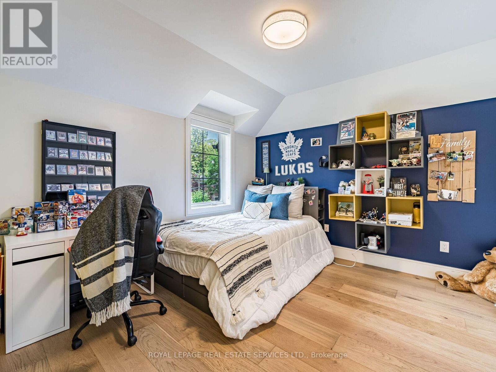 529 Briar Hill Avenue, Toronto, Ontario  M5N 1N1 - Photo 19 - C12182017