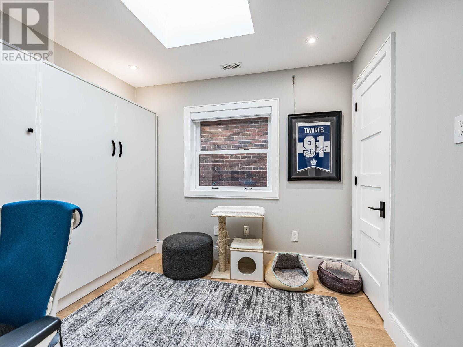 529 Briar Hill Avenue, Toronto, Ontario  M5N 1N1 - Photo 21 - C12182017