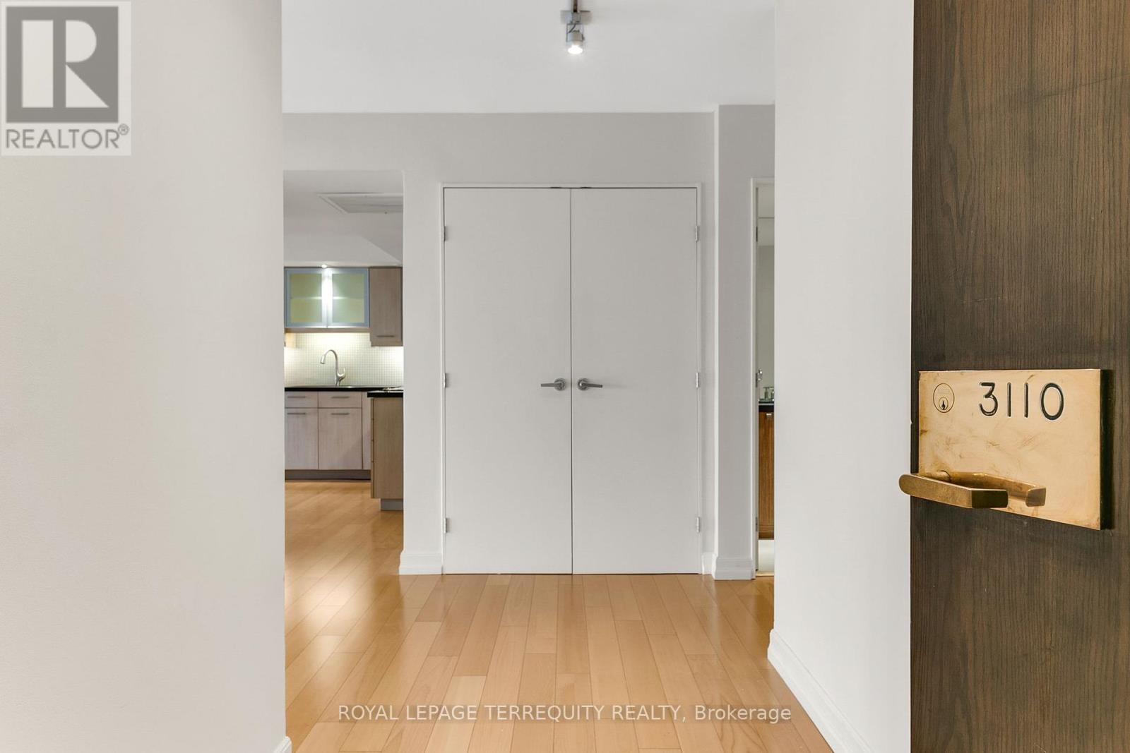 3110 - 65 Harbour Square, Toronto, Ontario  M5J 2L4 - Photo 5 - C12182021