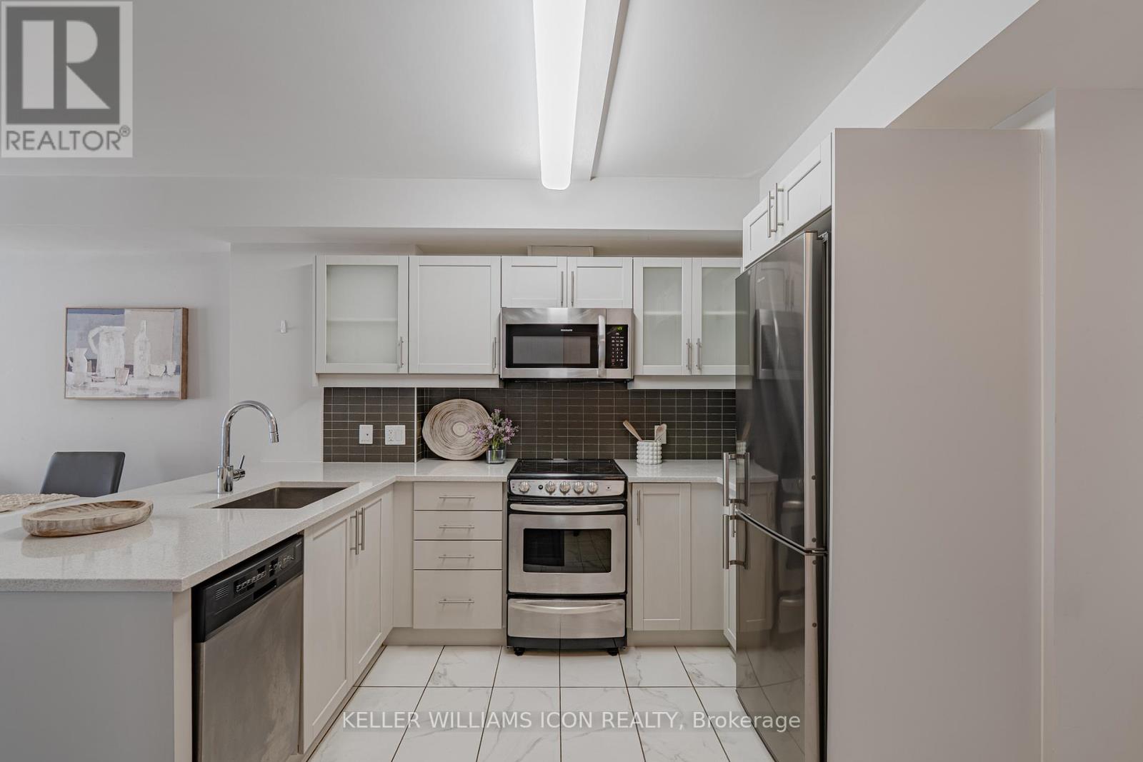1907 - 195 Besserer Street, Ottawa, Ontario  K1N 0B6 - Photo 3 - X12182110