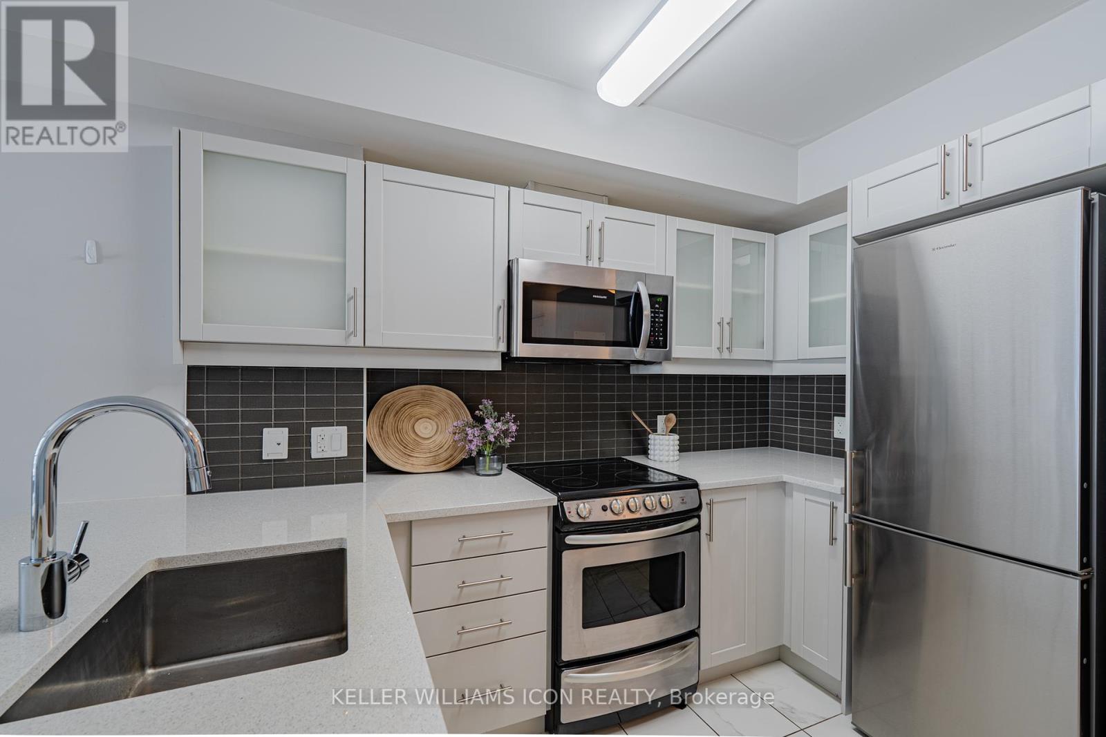 1907 - 195 Besserer Street, Ottawa, Ontario  K1N 0B6 - Photo 7 - X12182110