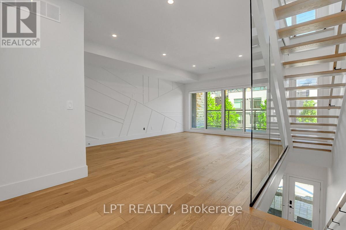 111 Greenfield Avenue, Ottawa, Ontario  K1S 0X8 - Photo 21 - X12182158