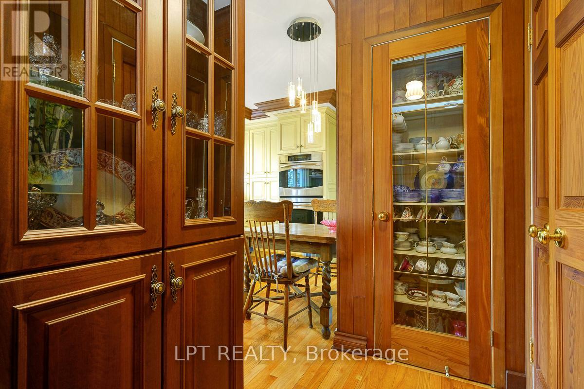 169 Roger Road, Ottawa, Ontario  K1H 5C7 - Photo 21 - X12182163