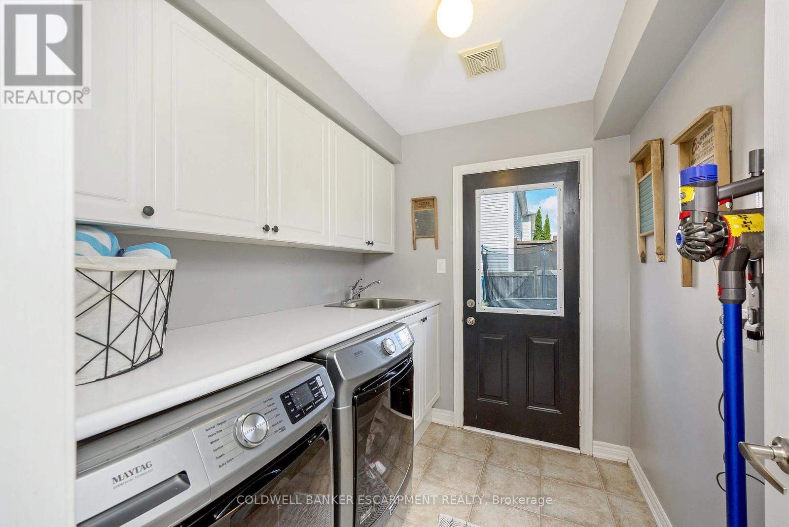5 Tanners Drive, Halton Hills (Ac Acton), Ontario  L7J 3A2 - Photo 20 - W12099081