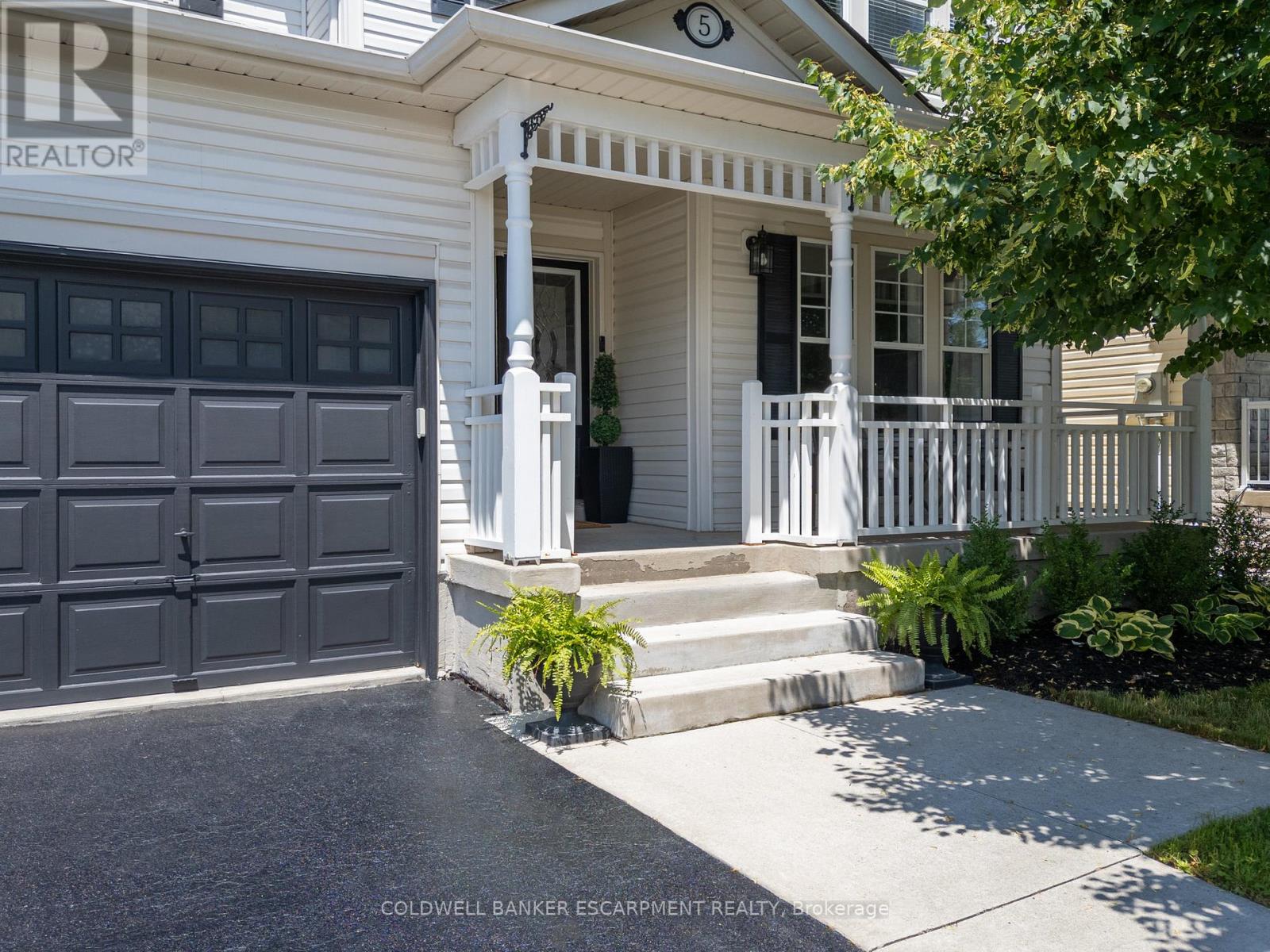 5 Tanners Drive, Halton Hills (Ac Acton), Ontario  L7J 3A2 - Photo 4 - W12099081