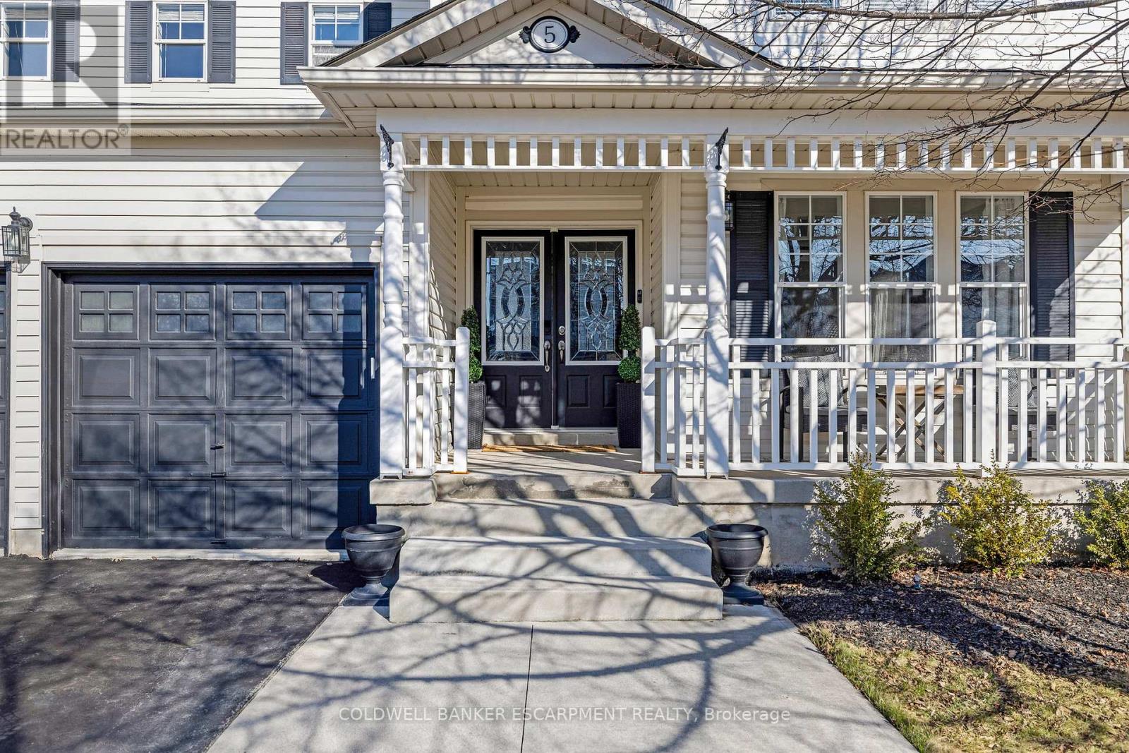 5 Tanners Drive, Halton Hills (Ac Acton), Ontario  L7J 3A2 - Photo 5 - W12099081