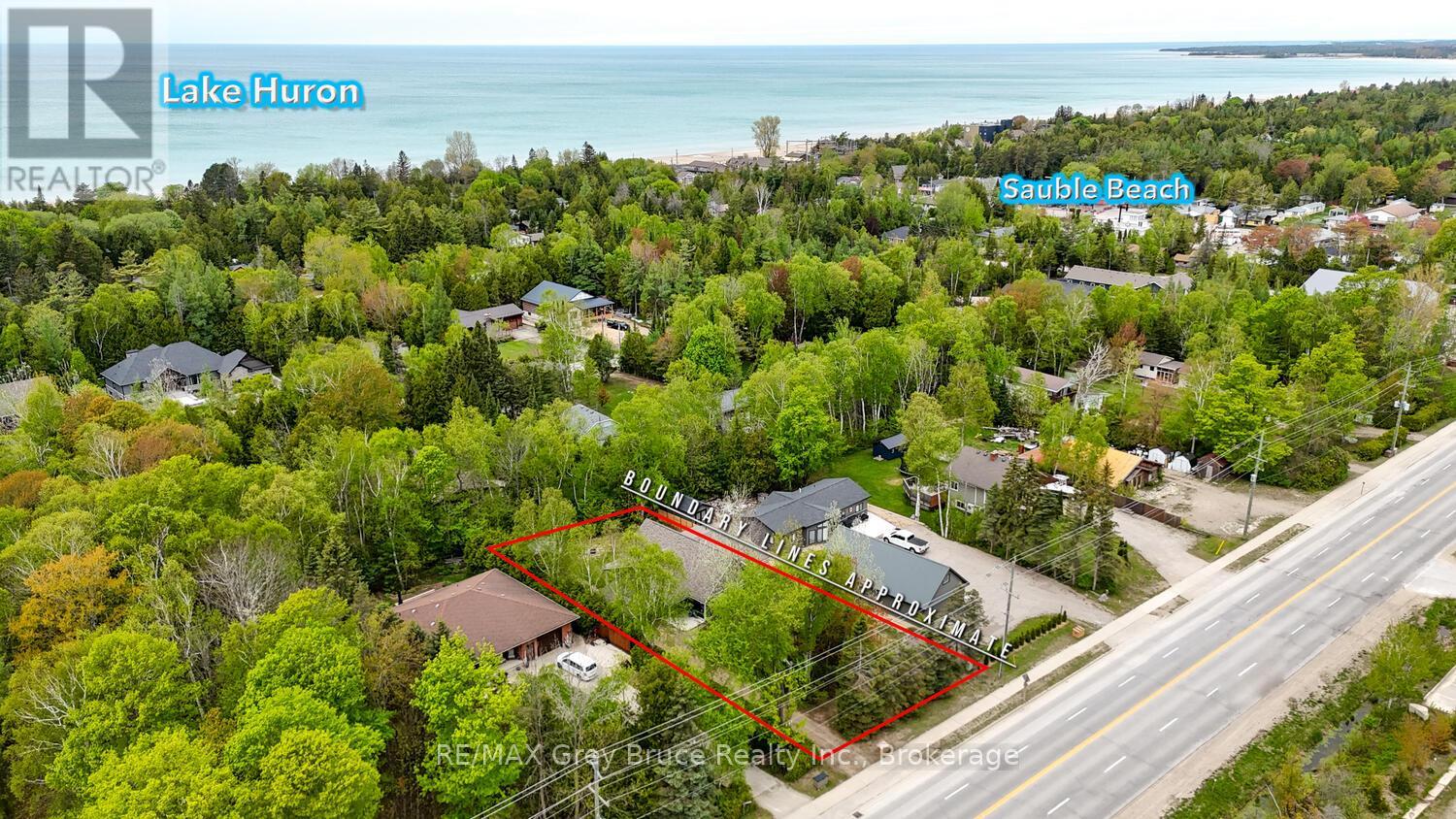 32 Southampton Parkway, South Bruce Peninsula, Ontario  N0H 2G0 - Photo 2 - X11967389
