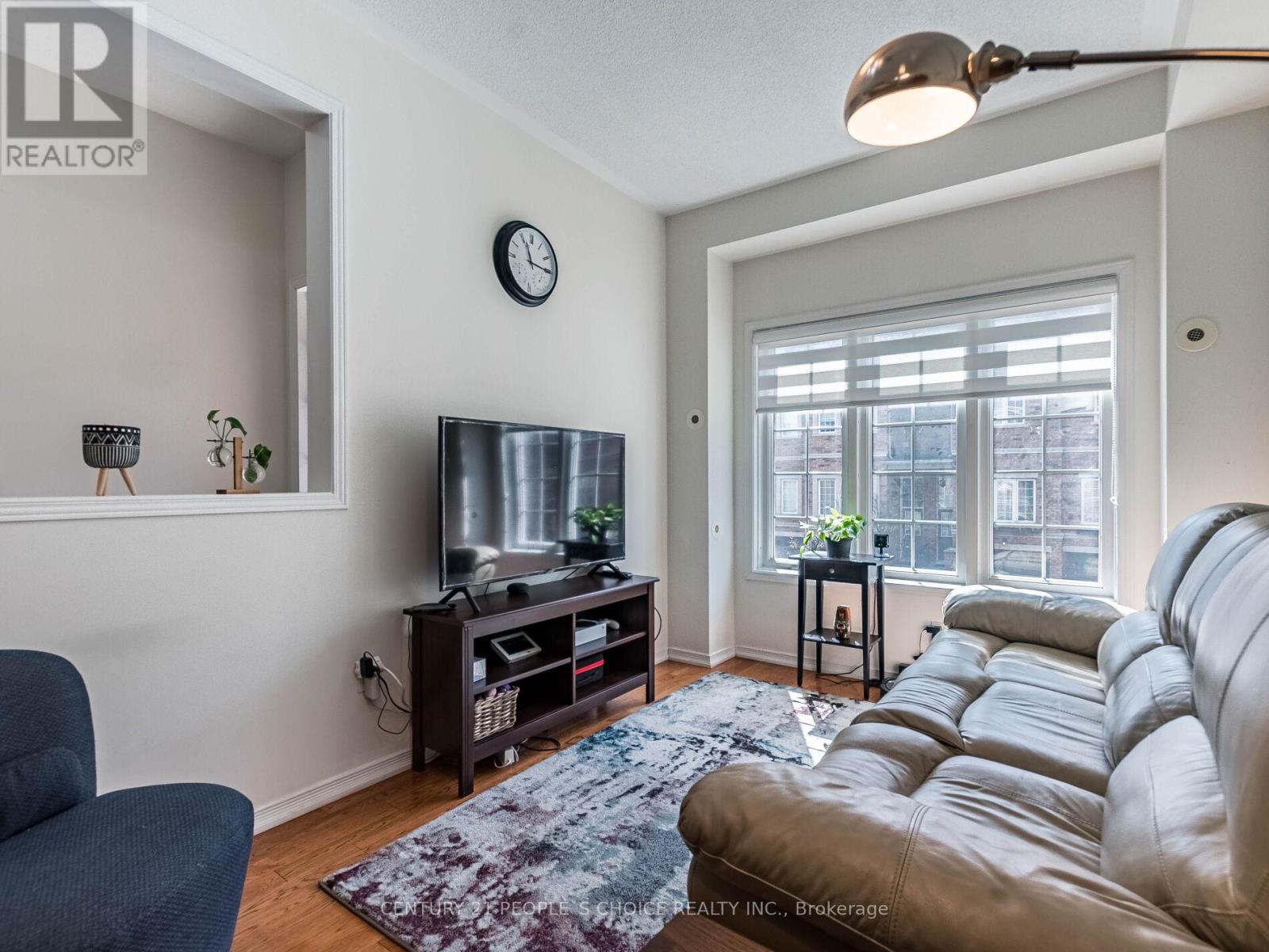 29 - 435 Hensall Circle, Mississauga, Ontario  L5A 4P1 - Photo 10 - W12127116