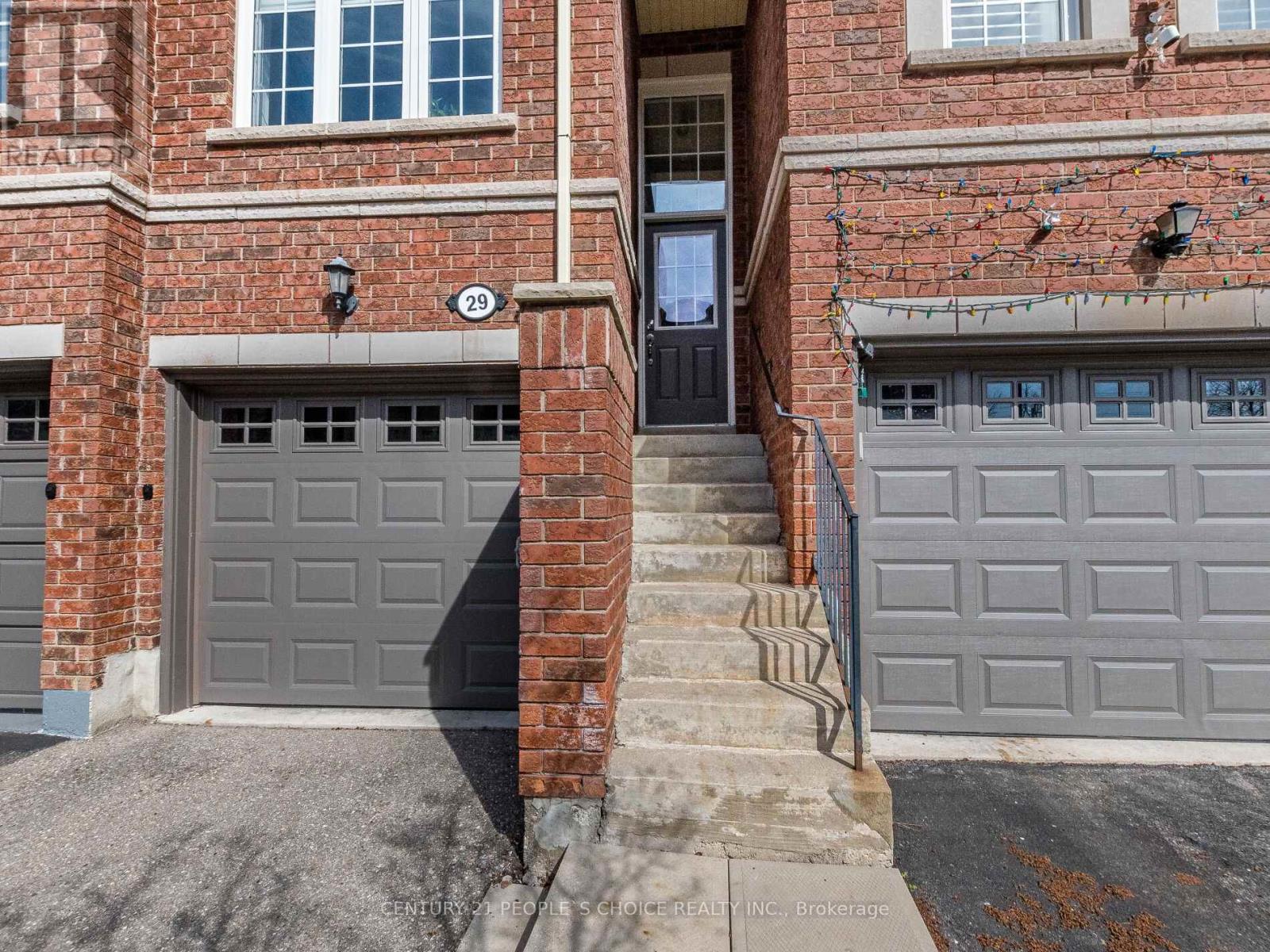 29 - 435 Hensall Circle, Mississauga, Ontario  L5A 4P1 - Photo 3 - W12127116