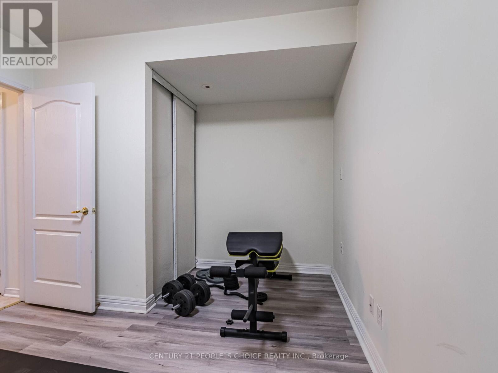 29 - 435 Hensall Circle, Mississauga, Ontario  L5A 4P1 - Photo 44 - W12127116