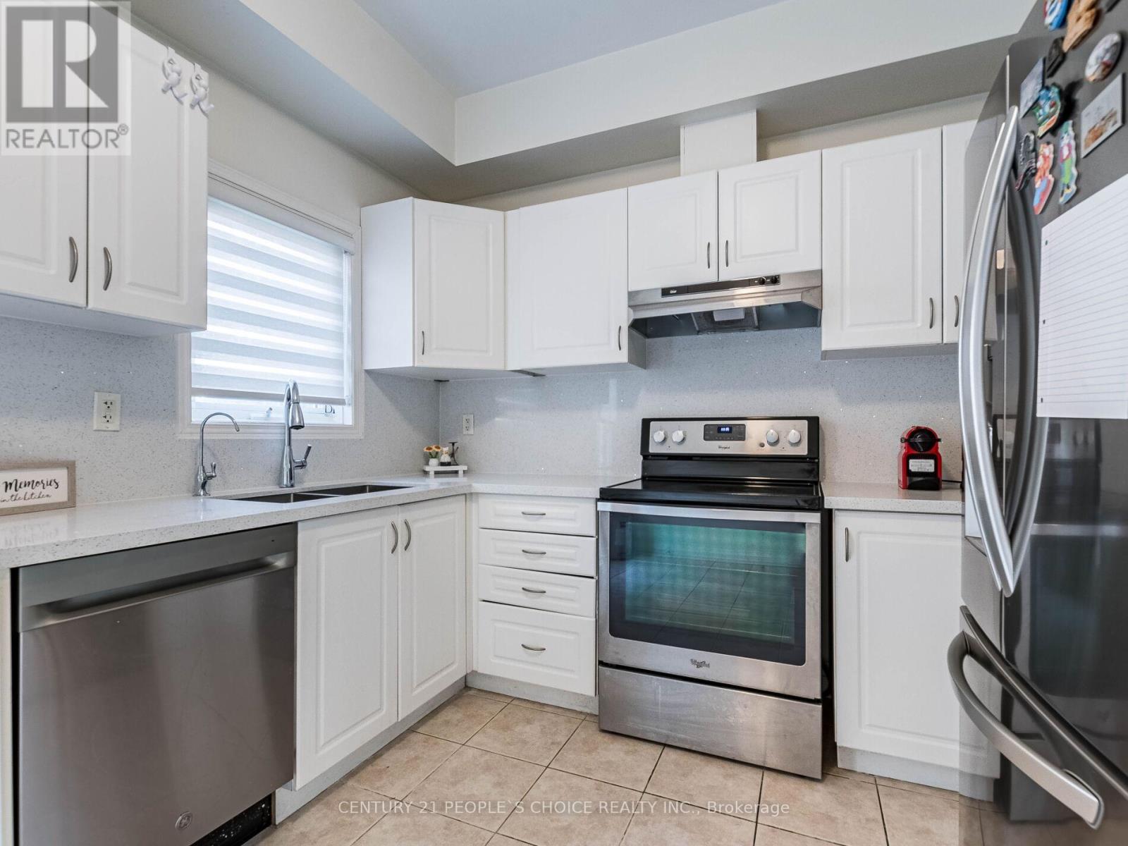 29 - 435 Hensall Circle, Mississauga, Ontario  L5A 4P1 - Photo 18 - W12127116