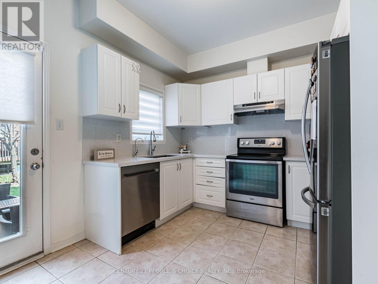 29 - 435 Hensall Circle, Mississauga, Ontario  L5A 4P1 - Photo 15 - W12127116