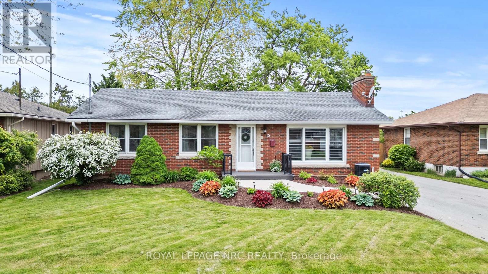 10 Whiteoak Drive, St. Catharines, Ontario  L2M 3B4 - Photo 1 - X12182145