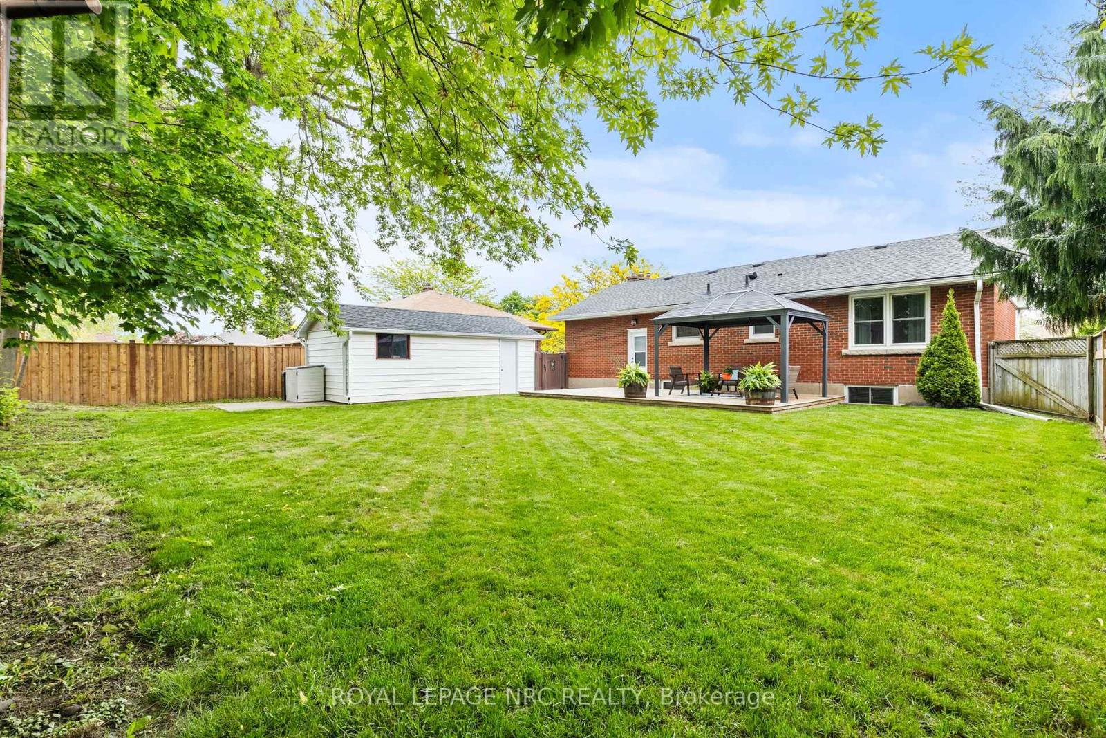 10 Whiteoak Drive, St. Catharines, Ontario  L2M 3B4 - Photo 37 - X12182145